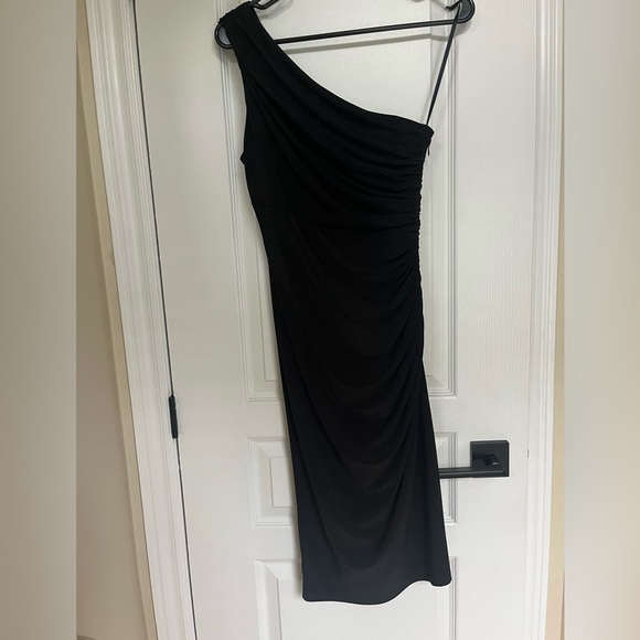 Le Chateau one shoulder midi dress-black-size small US, all over ruching - Picture 6 of 10